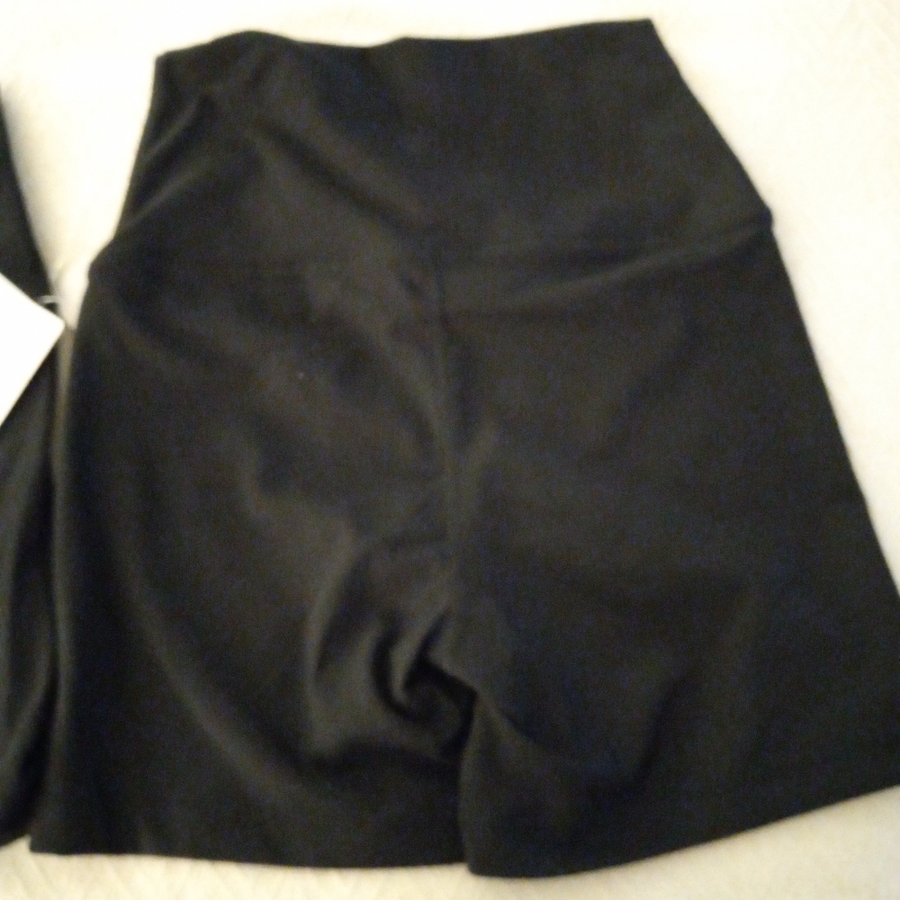 NWT (2)Pair Sz.S Women's Yogalicious Shorts - Picture 3 of 7